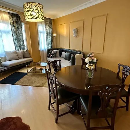 Beyoglu Cihangir'de Sicacik Appartement *