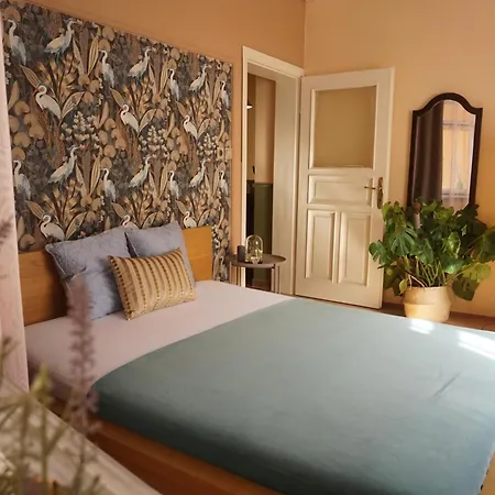 Beyoglu Cihangir'de Sicacik Appartement *