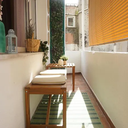 Beyoglu Cihangir'de Sicacik * Istanbul